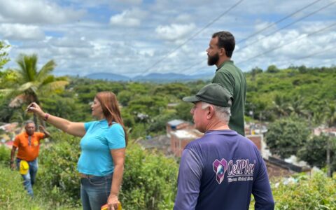 Monalisa visita distrito do Cajueiro e anuncia a instalação de uma antena para sinal de celular