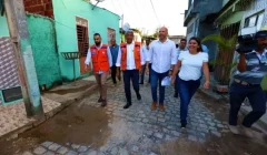 Governador sobrevoa e visita municípios do sul da Bahia afetados pelas chuvas e garante ações de apoio e reestruturação