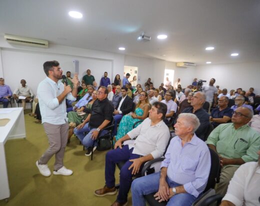 Prefeito Valderico Junior participa de fórum sobre melhorias para o Aeroporto Jorge Amado