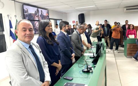 Abertura do Legislativo de Ilhéus teve gafe e risos com Vereador Gurita