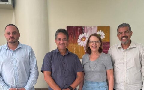 Encontro entre representantes do Hospital Regional Costa do Cacau e UESC fortalece debate sobre ensino e pesquisa