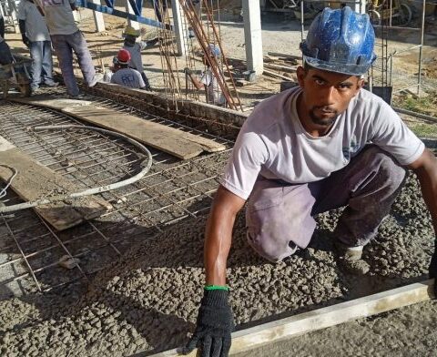 Obras de construção e revitalização de escolas estaduais impulsionam geração de empregos e movimentam economia da Bahia