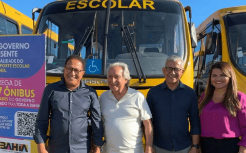 Prefeitura de Itabuna recebe microônibus escolar do Governo do Estado