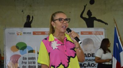 Secretaria de Educação de Ibicaraí realiza encontro com profissionais da rede pública municipal