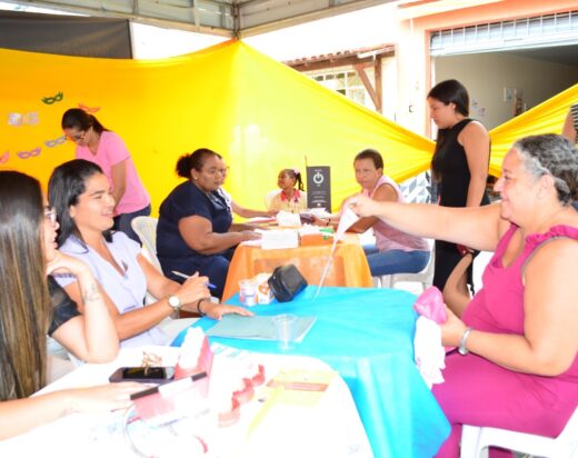 Secretaria de Saúde de Ibicaraí realiza campanha ‘Carnaval da Prevenção’ no Calçadão Dagmar Pinto