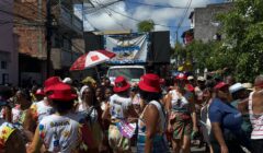 Nonato Sanskey e Roda de Samba Mucum’G arrastaram uma multidão no Carnaval 2025