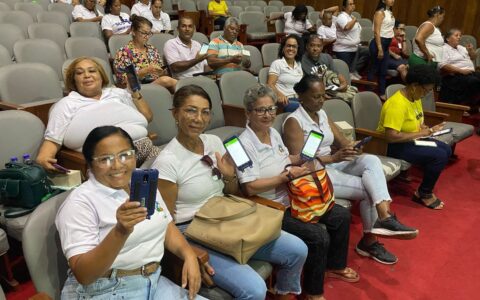 Agentes Comunitários de Saúde de Ilhéus participam de treinamento e recebem novos tablets