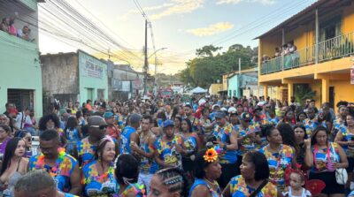 Bloco 20 Comer leva alegria às ruas de Ilhéus e reforça tradição do Carnaval