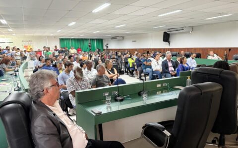 Câmara de Vereadores de Ilhéus discute impactos da paralisação do Porto Sul e da FIOL