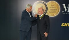 CEO de Ferrovias da BAMIN, Sérgio Leite, recebe a Medalha JK por contribuição ao setor de transporte