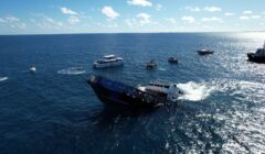 Ferryboat é afundado de forma controlada para fomentar o turismo de mergulho