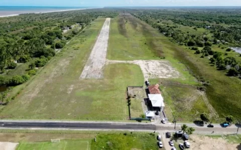 Belmonte avança no transporte aéreo e na saúde, com entregas e assinatura de ordem de serviço