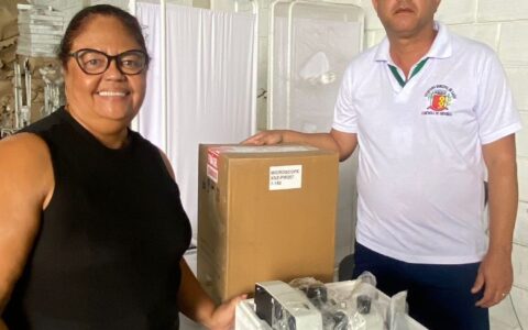 Agentes de Endemias recebem novos microscópios para intensificar combate ao Aedes aegypti e ao Triatomínio em Ilhéus