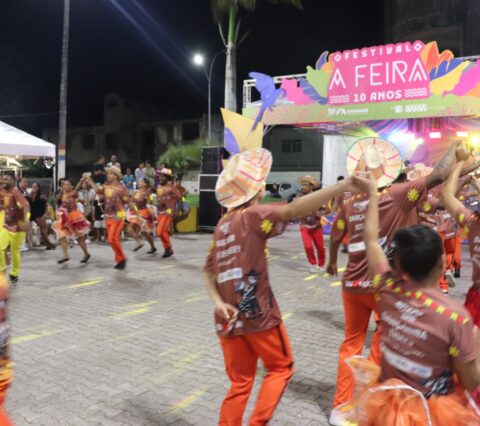 Gastronomia, música, exposição de carros e motos antigos e apoio ao empreendedorismo ganham as ruas em Eunápolis com a Feira da Cidade