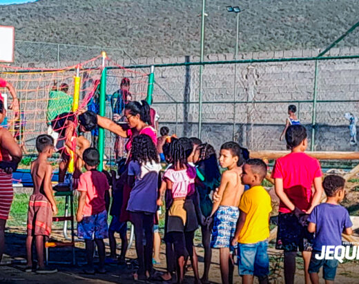 Prefeitura de Jequié promove Projeto Ruas de Lazer e leva atividades esportivas e ações de integração aos jovens do Residencial Vida Jequié