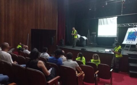 Prefeitura de Ilhéus apoia ação preventiva do IBAMA contra óleo nas praias