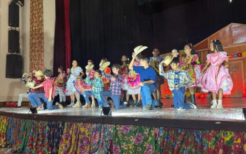 Colégio São Jorge dos Ilhéus encanta com festa junina em homenagem a Luiz Gonzaga