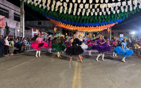 Ibicaraí abre os festejos de São João com apresentações escolares e das Juninas ‘Dona Maria’ e ‘Flores do Sol’