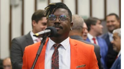 O deputado caloteiro, a gambiarra junina na Bahia e a inovação de Jerônimo ao anunciar promessa