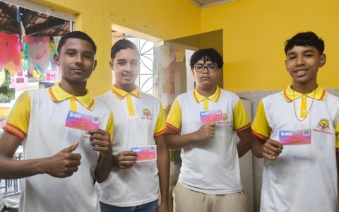 Social e Educação de Ibicaraí fazem parceria para emissão da carteira ID Jovem para alunos do Ângelo Magalhães
