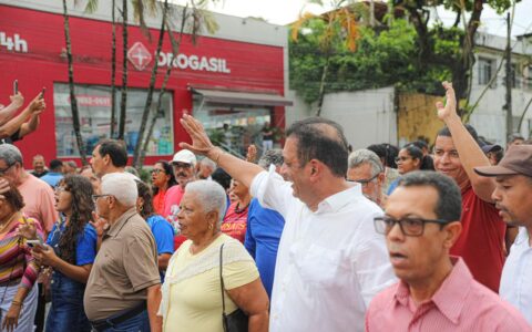 Fé e tradição marcam procissão de São Jorge em Ilhéus com presença de Mário Alexandre e Soane Galvão