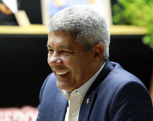 Jerônimo anuncia ponto facultativo na segunda-feira (20), véspera do feriado de Tiradentes