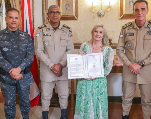 Presidente da ALBA é homenageada com a Medalha do Mérito Três Marias ? Heroínas do Brasil