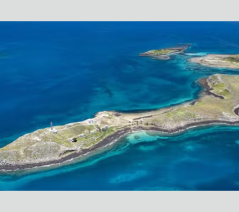 Professor da Uesc realiza pesquisa para conservação da região dos Abrolhos.