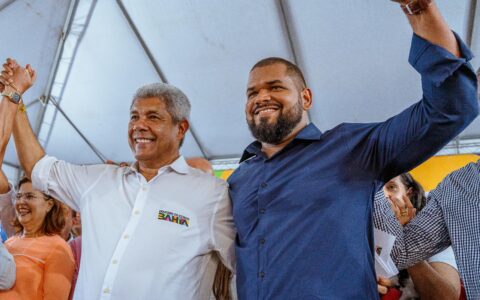 Após articulação de Alessandro Lebrão, governo assina ordem de serviço para pavimentação da estrada Uruçuca–Serra Grande