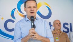 Júlio critica aliados de ACM Neto na votação para adiar escala 6x1: “Manobra para enganar o povo e não perder voto”
