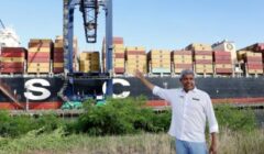 Navio com peças da obra da Ponte Salvador-Itaparica chega ao Porto de Salvador