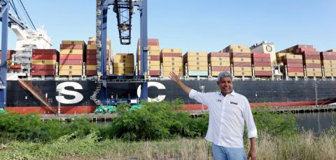 Navio com peças da obra da Ponte Salvador-Itaparica chega ao Porto de Salvador