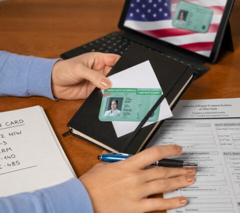 Departamento de Estado confirma limite de 186 mil green cards por emprego em 2026 e reacende debate sobre oportunidades nas categorias EB