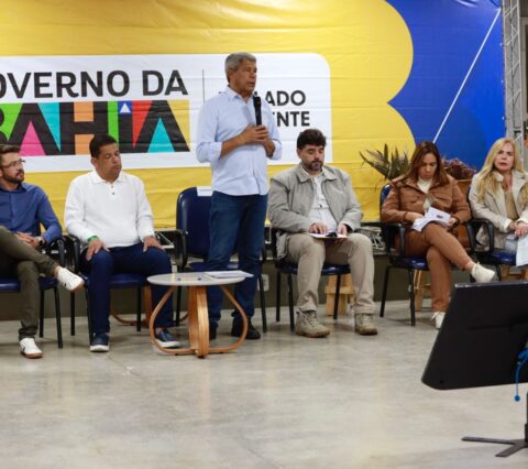 Em Senhor do Bonfim, governador se reúne com empresários e lideranças para discutir investimentos para o município