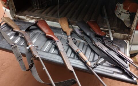 PM apreende armas em ação contra caça ilegal na cidade de Una