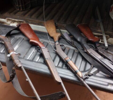 PM apreende armas em ação contra caça ilegal na cidade de Una