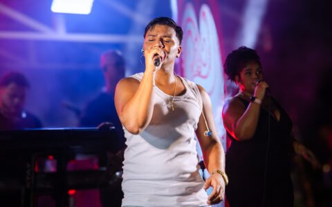 Banda Fell Oliveira conquista espaço na música e lança CD “Sofrência e Cachorrada”