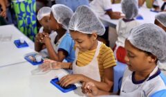 Chocolat Bahia promove ações sociais com mulheres e estudantes da rede municipal de Ilhéus