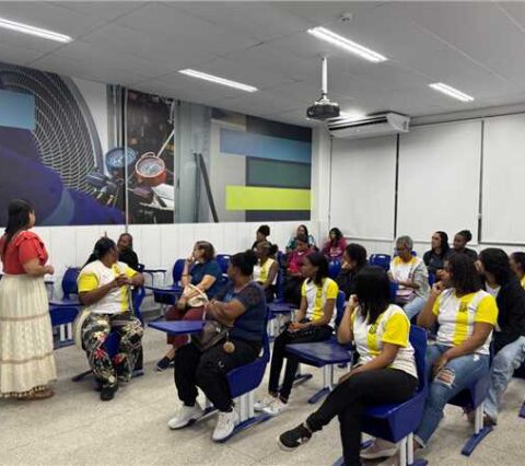 Qualificação profissional amplia oportunidades para estudantes da EJA em Ilhéus