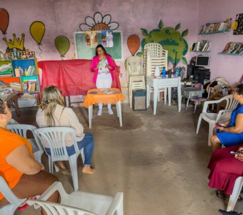 Ilhéus realiza palestras nos CRAS para marcar os 35 anos do Estatuto da Criança e do Adolescente
