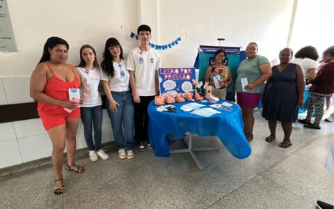 Oficina orienta acompanhantes sobre cuidados com pacientes após a alta hospitalar no Hospital de Base de Itabuna