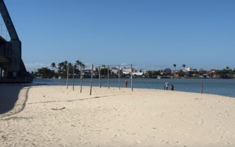 SEMOP intensifica orientação para evitar novas ocupações na faixa de areia