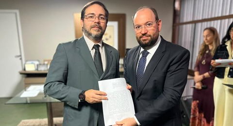 TRE-BA empossa juiz federal Iran Esmeraldo Leite como membro efetivo da Corte Eleitoral 