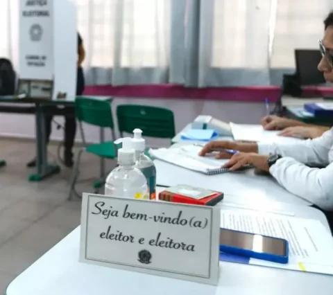 TRE-BA inicia convocação de cerca de 140 mil mesárias(os) para atuar nas Eleições 2026