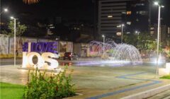 Túnel de água luminosa da Praça Misael Tavares passa a funcionar com novos horários