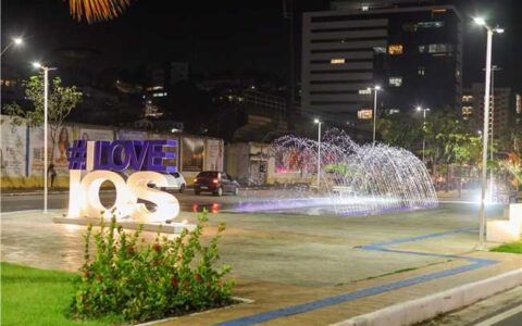 Túnel de água luminosa da Praça Misael Tavares passa a funcionar com novos horários