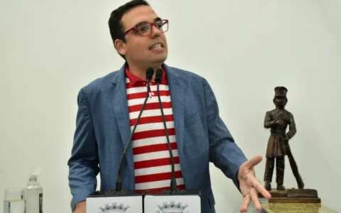 TRE-BA condena Tenóbio por propaganda antecipada contra Jerônimo Rodrigues e aplica multa de R$ 30 mil