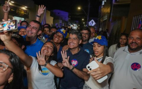 Em comício lotado em Buerarema, ACM Neto ironiza discurso de mudança de Jerônimo: “Haja cara de pau”