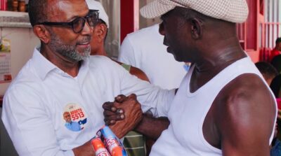 Bebeto almoça com moradores do Vilela e relembra participação na formação do bairro