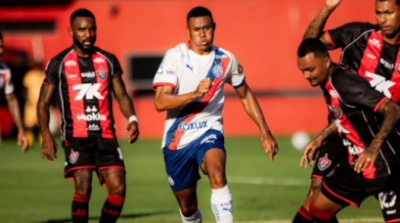 Brasileirão: Bahia vence Vitória no Barradão e segue na cola do G5